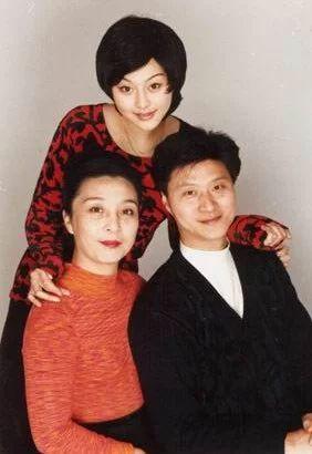 明星与父母合照：刘诗诗妈妈有气质，杨迪妈妈最让我惊讶