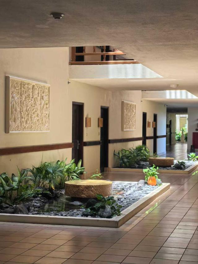 巴厘岛努沙杜瓦海滩中的几座五星级酒店