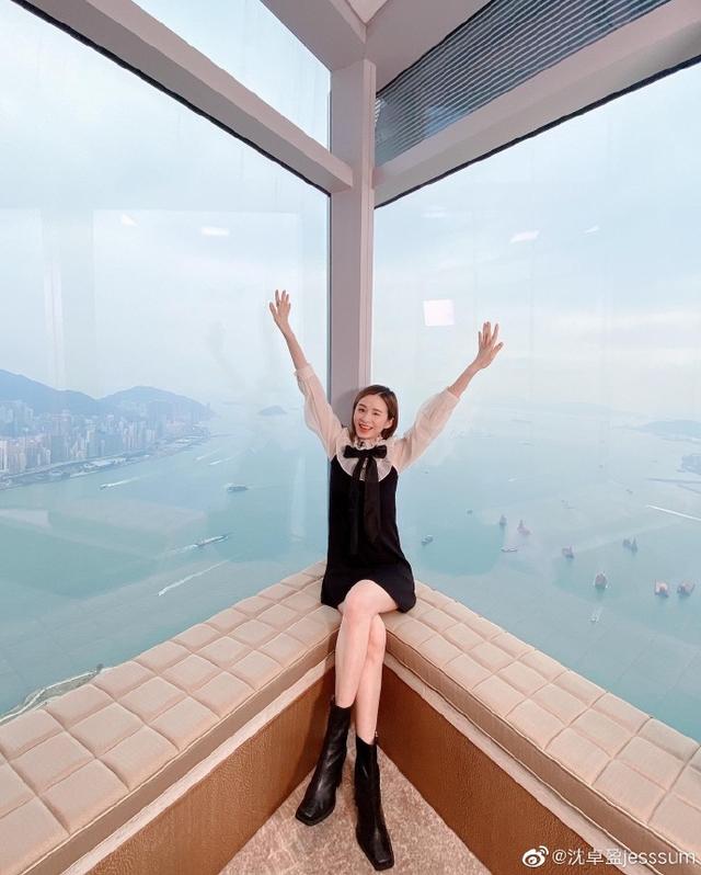 新婚一年多，Icy姐姐沈卓盈官宣晋升人母，孕照曝光让人羡慕