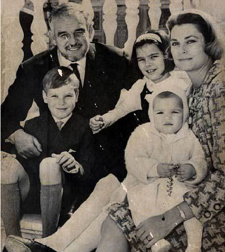 母亲是奥斯卡影后，三段婚姻都失败的摩纳哥卡罗琳公主