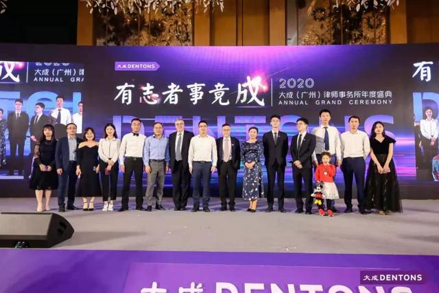 网传最惨年会吃盒饭,太难了!来康康别人家的神仙年会