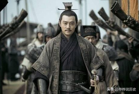 《新三国》：孙权是“小人”，刘备有“人格分裂”，诸葛亮“蠢”