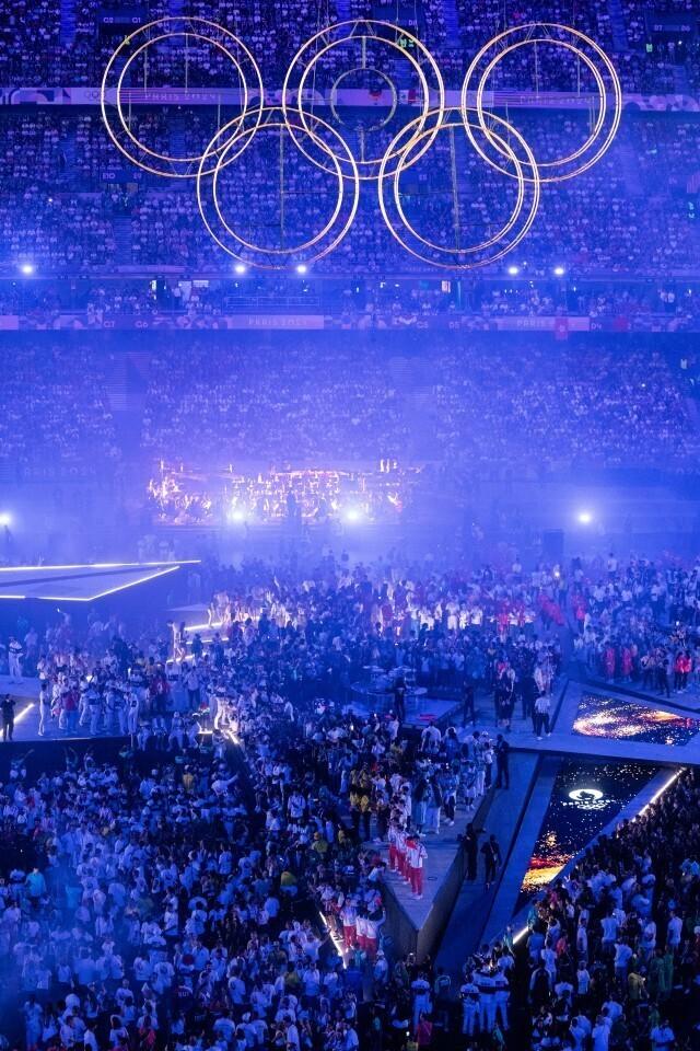 未来舞台上演“星际穿越之旅” 多图回顾巴黎奥运会闭幕式