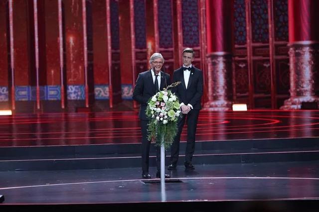 第9届北影节闭幕，陈建斌导演《第十一回》独得2奖