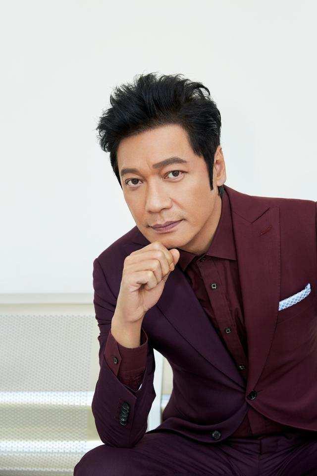 视帝罗嘉良罕见晒近况！59岁老态尽显，皮肤松弛，大理避暑心情好