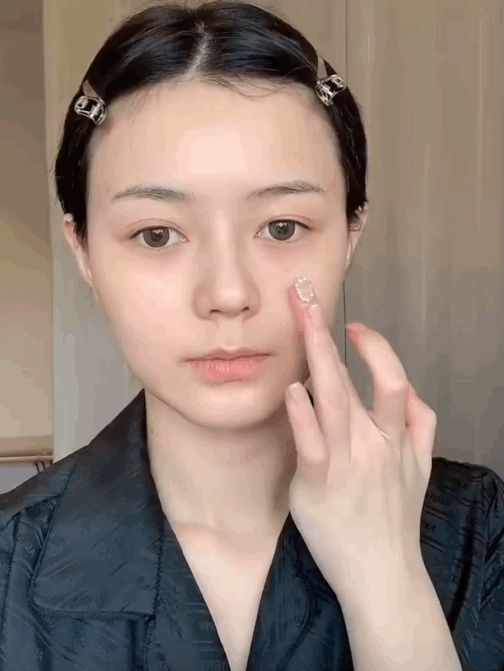 掌握这几个上妆小技巧 让你告别卡粉、起皮、脱妆等问题