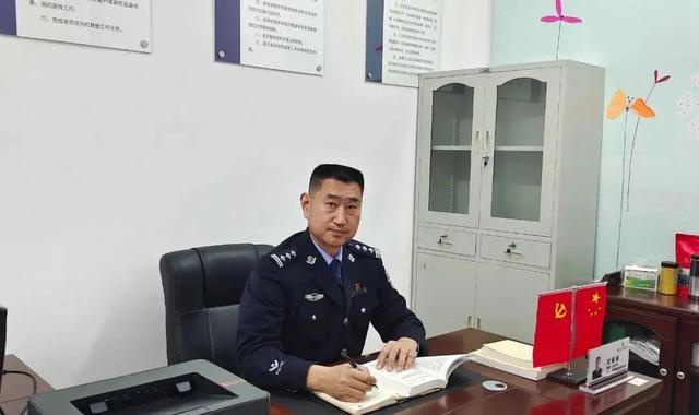 柳州警方乔装潜伏端掉一“毒巢”！深藏奶茶店内残害无数花季男女！