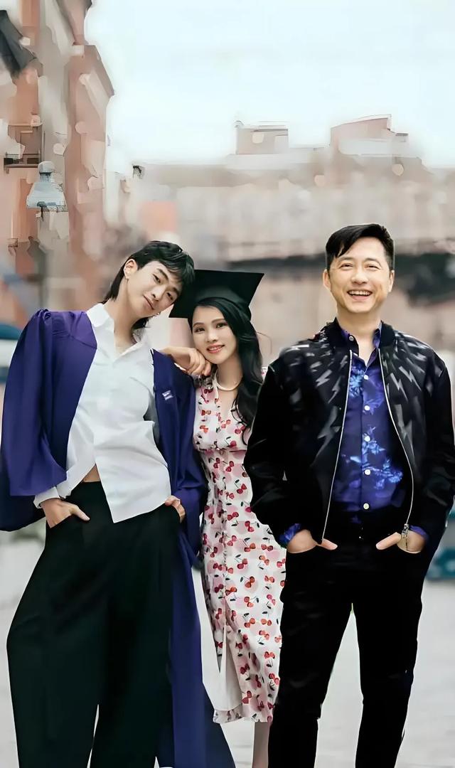 伊能静23年情史揭秘：与庾澄庆的爱恨情仇，终获小10岁真爱！