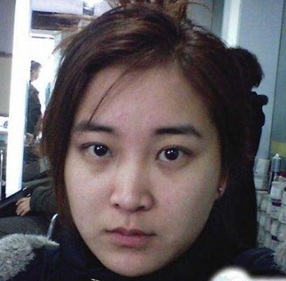 36岁贾玲当年是校花，网友以为她讲笑话，看到照片后信了