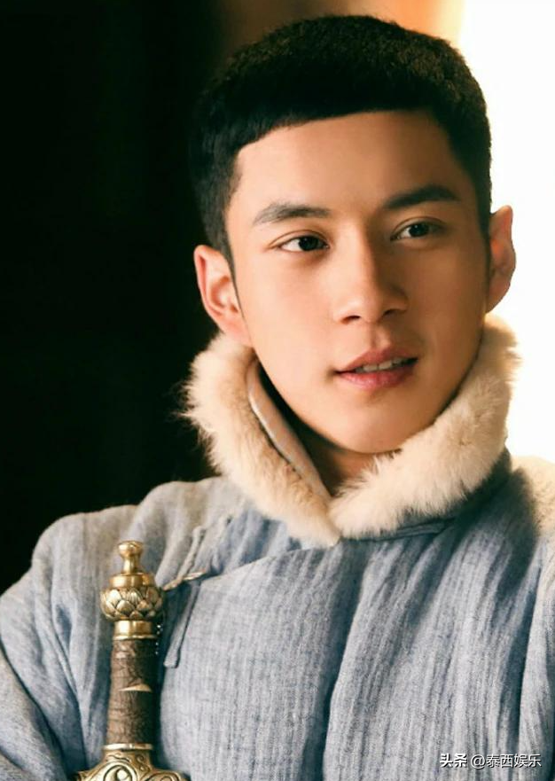 明明不是主演，却号称“百亿票房先生”，求这几位别吹了