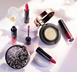 佰草集(佰草集去年负增长，上海家化今年要对它做重新规划和梳理)