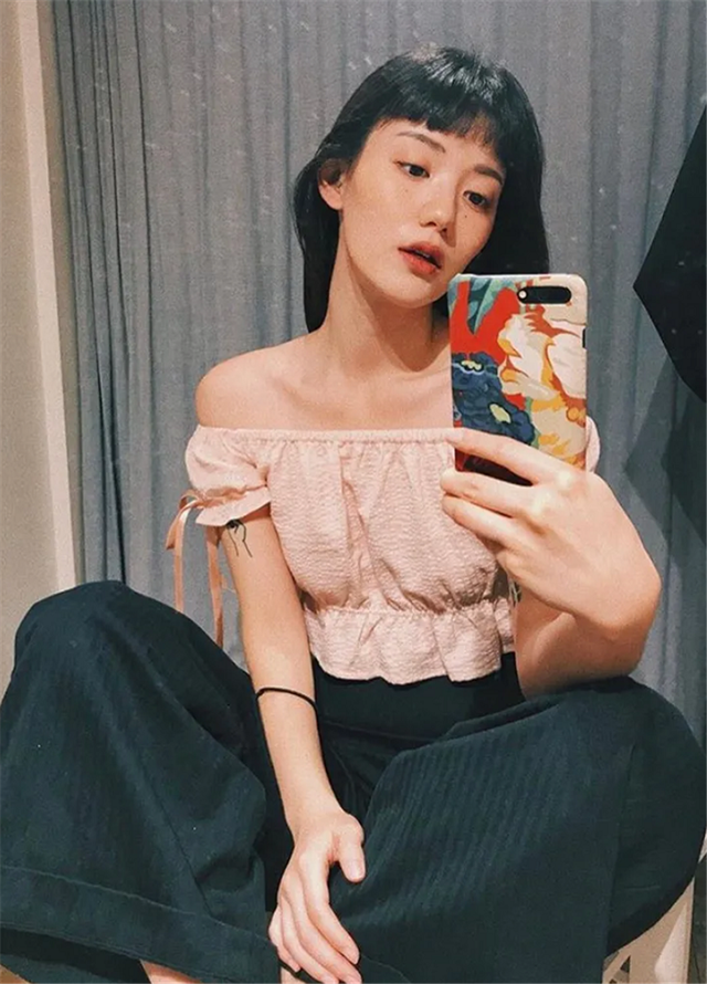 为什么维密超模都是平胸?看完今年的潮流穿搭,大胸妹子表示想哭