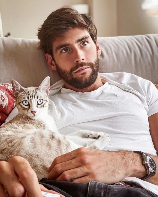 Alvaro Soler 时隔六年剃胡子,从小叔叔变回小哥哥