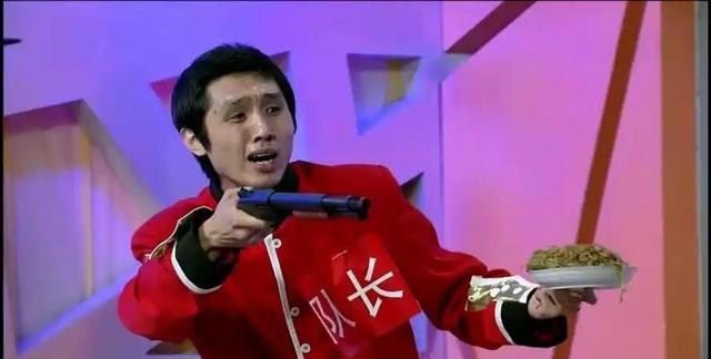 容貌不逊于沈腾,才华不弱于董成鹏,张子栋缘何始终难以走红呢?