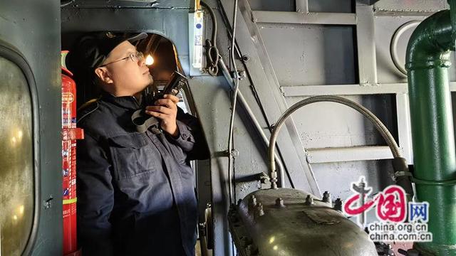 济南西机务段:春运幕后的夜班坚守