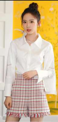 卢洋洋身高(卢洋洋：颜值爆表，笑靥倾城，身材勾勒梦幻轮廓，解锁魅力新维度)