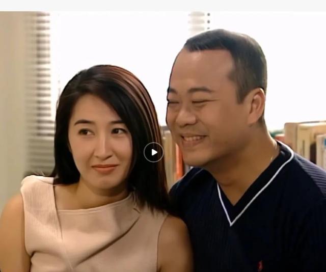 看了欧阳震华和林保怡,才明白男人可以不帅,但一定要有气质