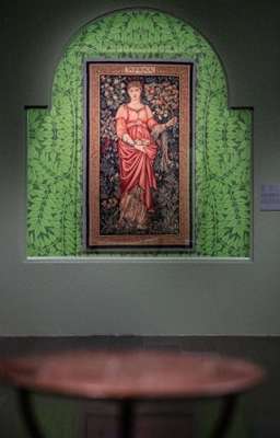 哈尔迪尔(超赞在“明灯”展里探寻现代主义之前的设计之美)