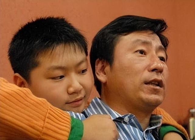 白清扬：白岩松“放养”出来的学霸，保送伦敦国王学院读蒙古学