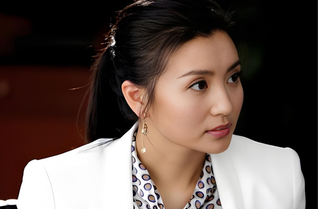 “万人迷”陈好，30岁嫁给二婚刘海峰，婚后连生3胎如今幸福不己