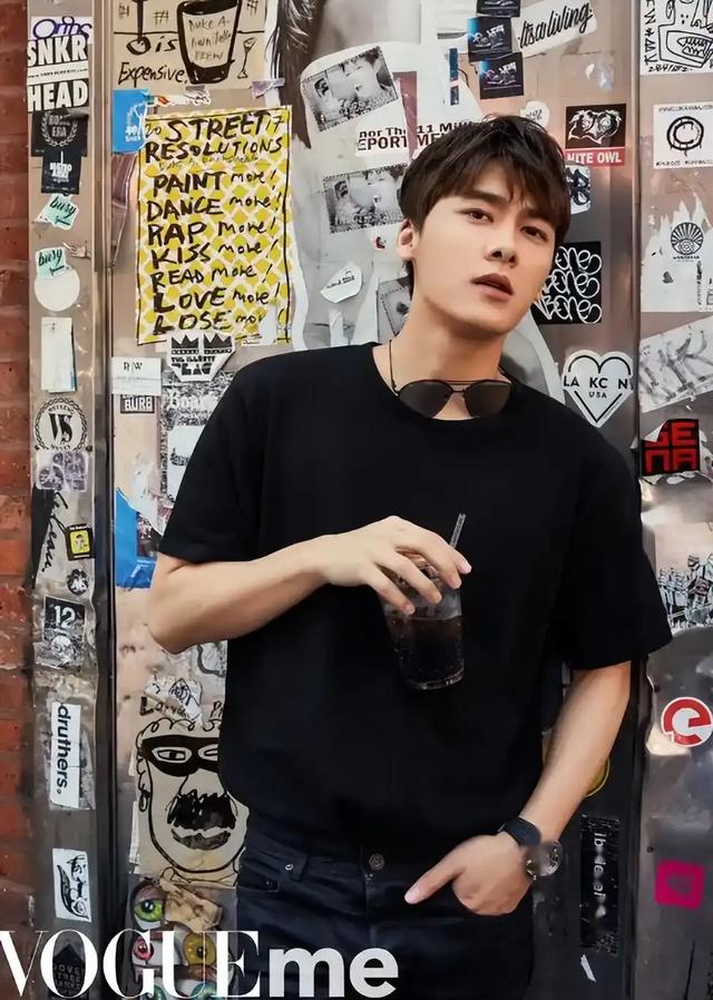 分道扬镳7年后，再看胡海泉、陈羽凡的各自境遇，简直是天差地别