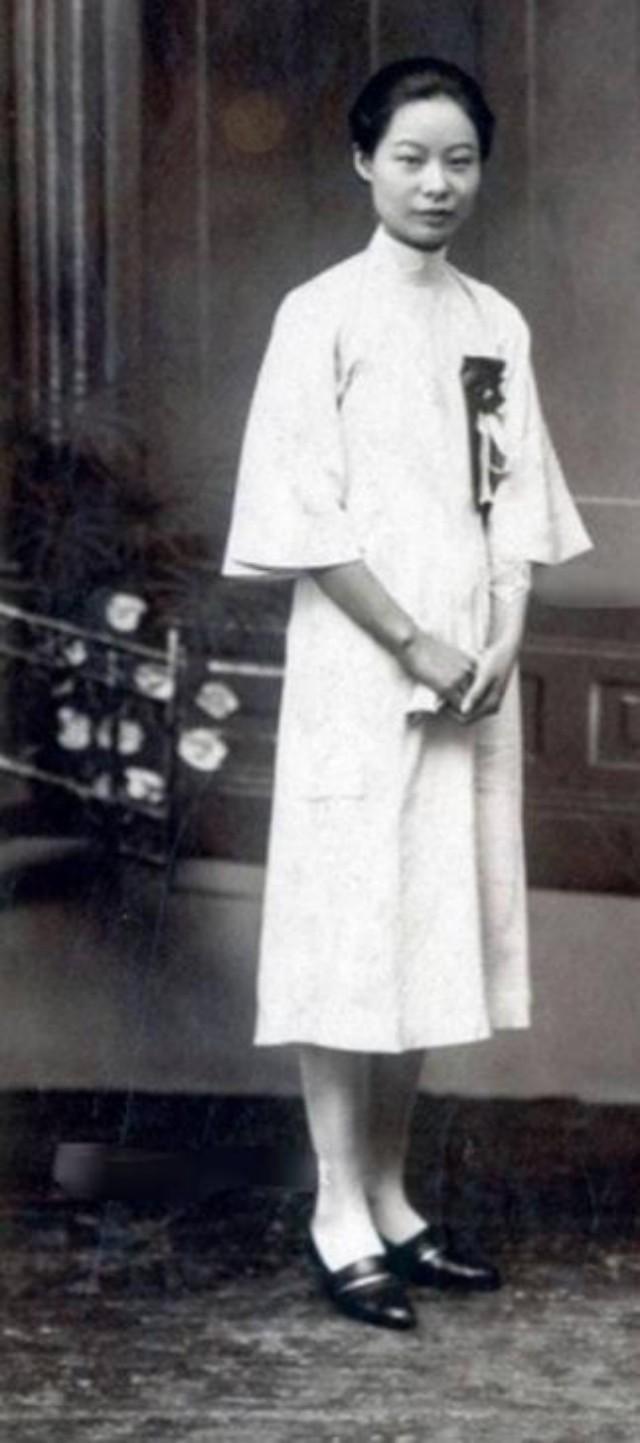 李宗仁长子李幼邻,在母百岁宴上痛哭:父娶妾,我母亲守活寡70年