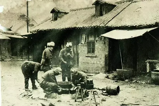 少妇操逼视频(日寇铁蹄下的暴行，杀人成瘾，为取乐将全屯妇女衣服全部脱掉烧毁)