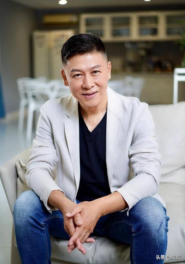 《外国小孩中国爸》20年：主角消失，配角逆袭成影后，差距太大了