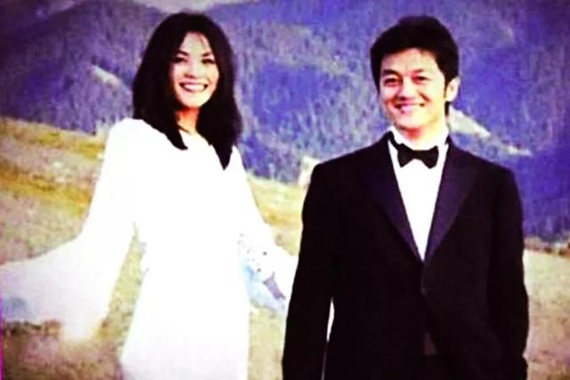 “猎艳高手”李亚鹏，越老越吃香，他凭什么？