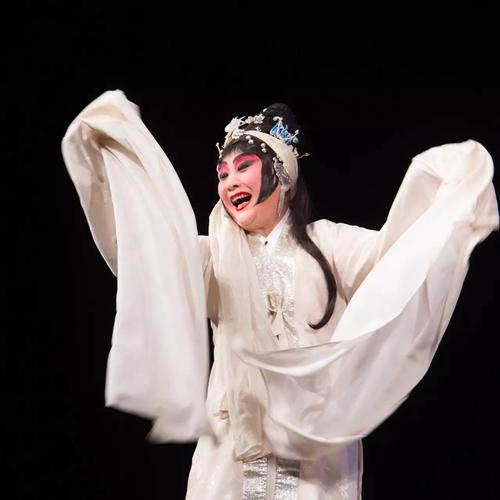 梁谷音：年近80出演18岁的潘金莲，这是“最后一次”