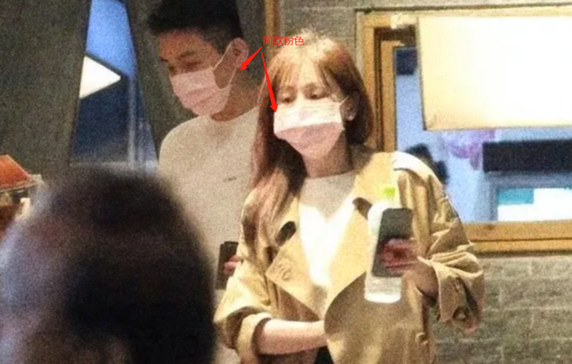 王心凌蓝蔚文疑似同居,男方开450万豪车夜出香闺,是豪门副总裁