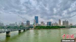 意料之外情理之中(兰州夏日黄河现“青”颜：居民感叹“意料之外，情理之中”)