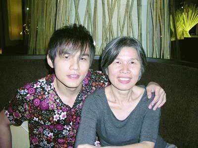 明星与父母合照：刘诗诗妈妈有气质，杨迪妈妈最让我惊讶