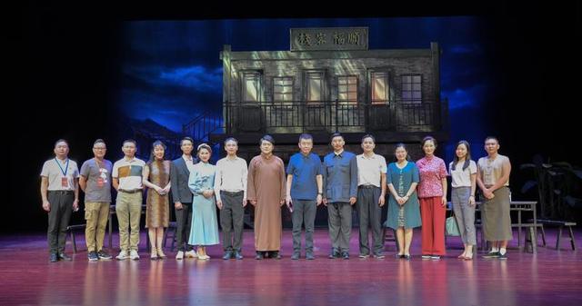 小人物反映大主题！中山大型原创话剧《风起》亮相广州