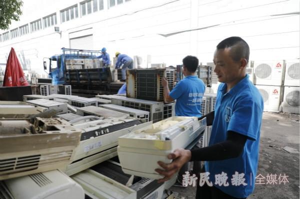 今日焦点|垃圾分类开启“美丽重生”