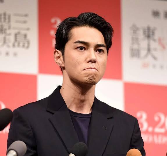 最强渣男！日本男星孕期出轨、隐婚跟女星恋爱，还委屈卖惨