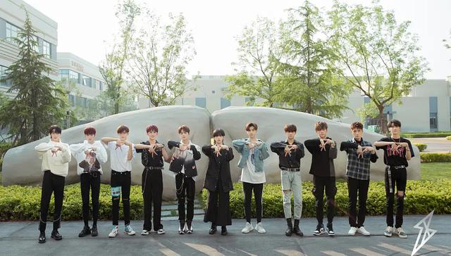 男团RISE正式解散!成员买下12颗星星做纪念,最后发言引粉丝泪崩