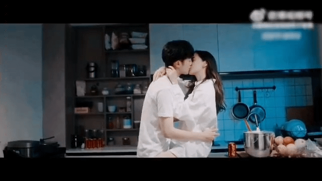 Angelababy剧中狂吻小12岁赖冠霖!引热议:黄晓明会不会后悔吃醋