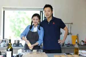 蔡徐坤八卦(仅一天娱圈又出6个瓜，蔡徐坤被曝整容，张凌赫遭内涵，都是大瓜)