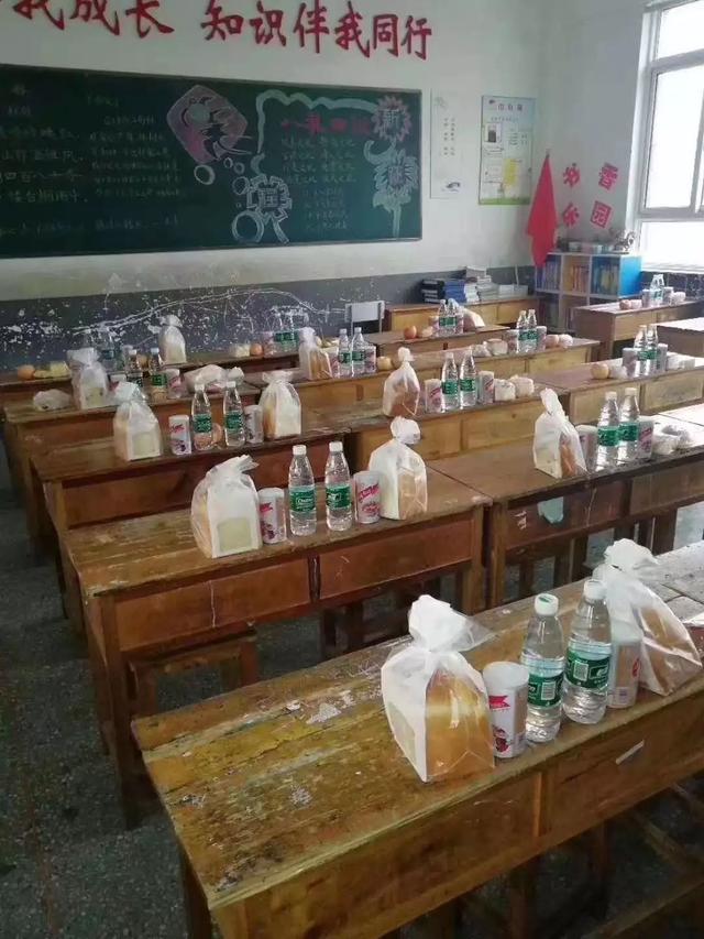 江苏响水爆炸救援武警转移后留下了这些东西,网友看后泪奔!