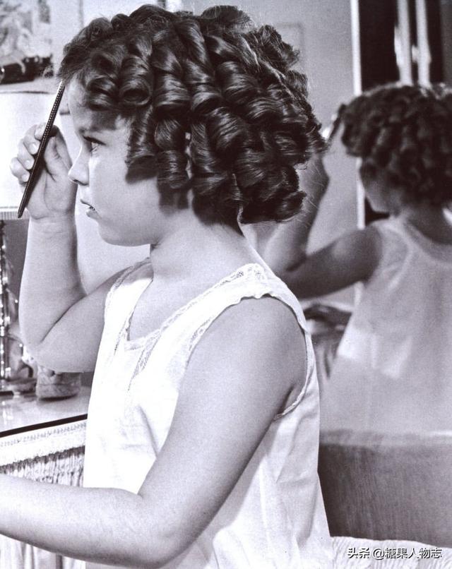 秀兰邓波儿：7岁拿奥斯卡22岁退圈，从资本的宠儿到弃儿，怪谁？