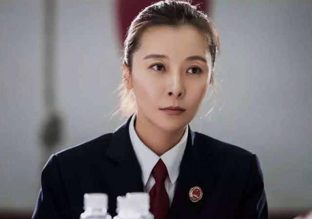 “猎艳高手”李亚鹏，越老越吃香，他凭什么？