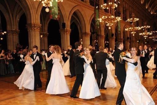 据说这就是上流社会的舞会，全程跪着看完！