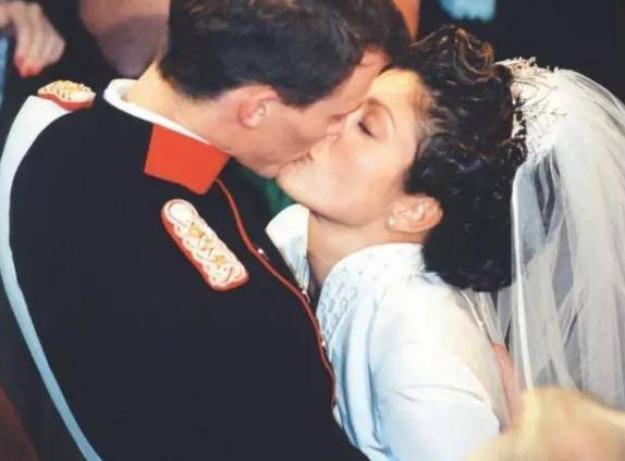 直击丹麦前王妃文雅丽的真容,美艳不可方物?老照片见证玄机