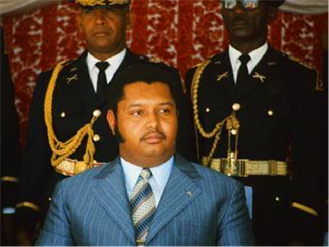 海地前总统杜瓦利埃:19岁当总统,全球贪污排行榜第6