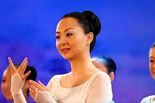 “消失”已久的邰丽华，在结婚生子后，已经走上了另外一条大道