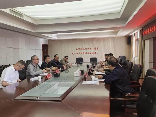 蓝田县自然资源局副局长张笃一行到武功县自然资源局考察交流工业厂房不动产登记工作