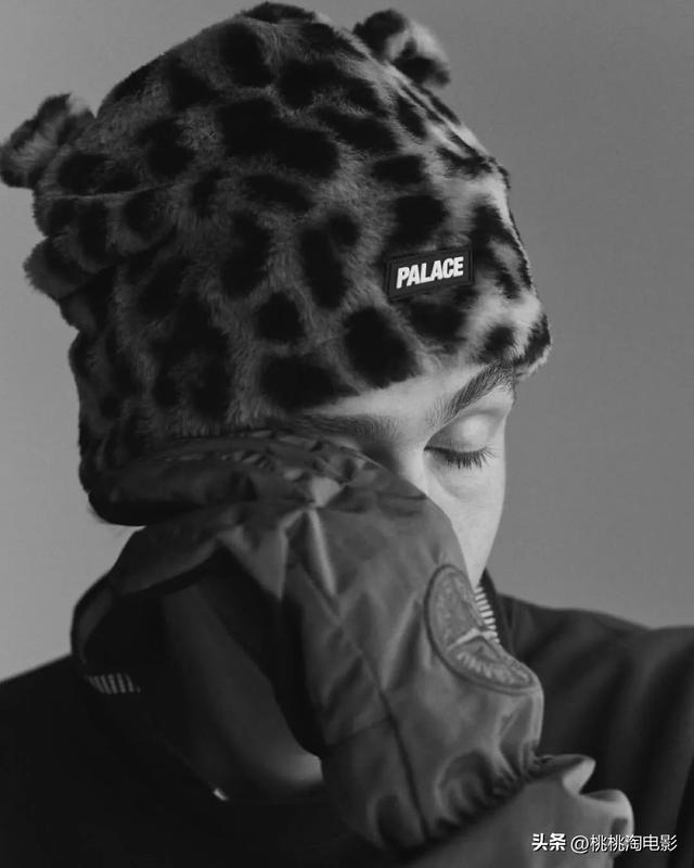 95后英伦男星哈里斯·迪金森杂志大片，忧郁文艺气质星途坦荡