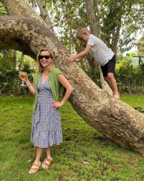 双料影后太会搞钱被前夫嫌弃？如今44岁成亿万富婆，事业家庭两开花