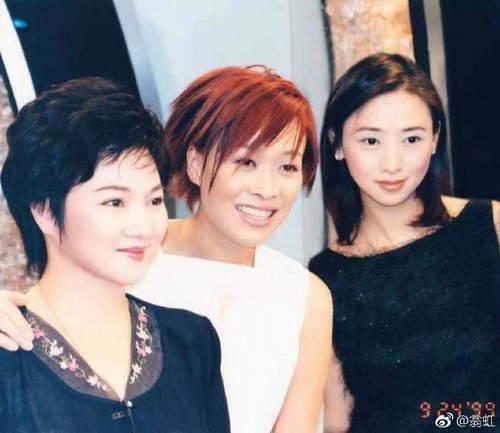 回忆杀！翁虹晒旧剧照 青涩美丽气质温柔